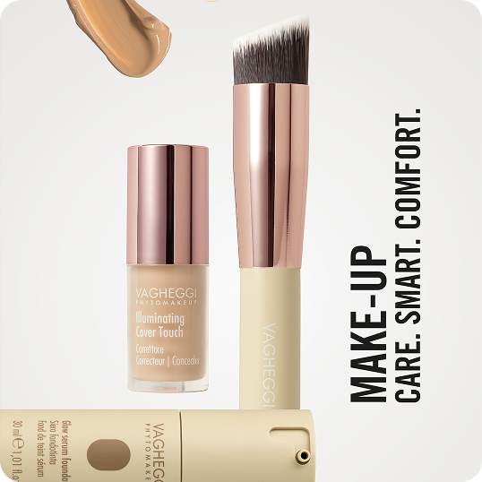 Vagheggi Make-Up foundation and concealer with brush